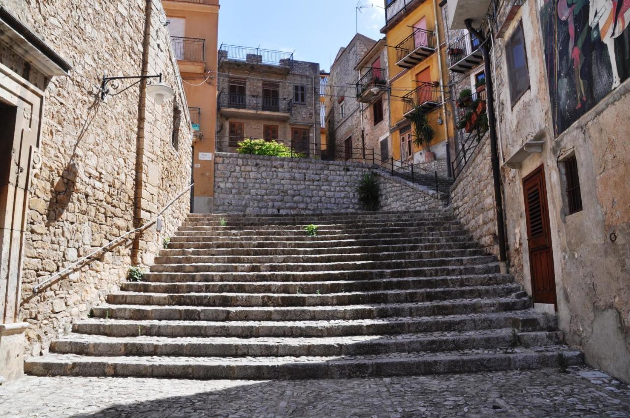 Villetta In Centro Storico Caccamo Exteriör bild