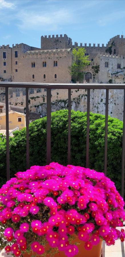 Villetta In Centro Storico Caccamo Exteriör bild