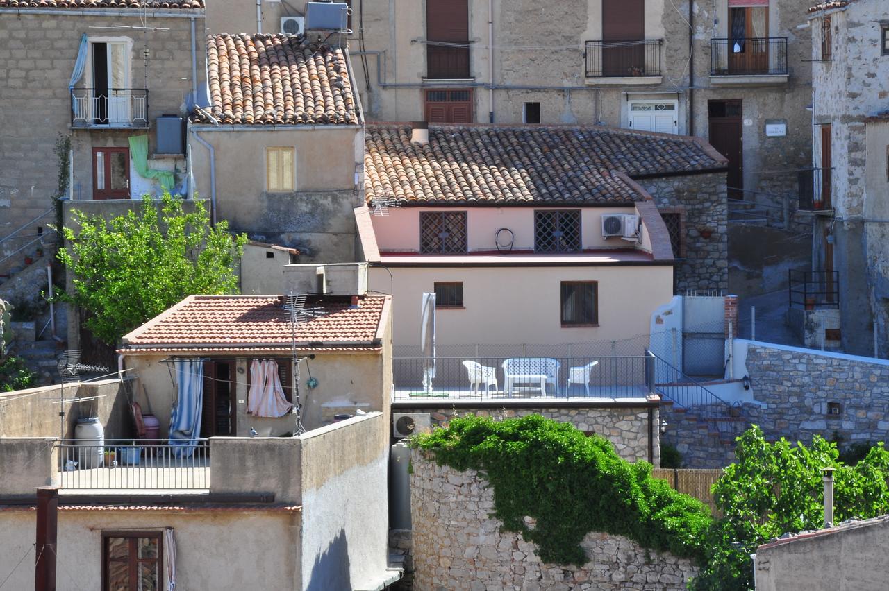 Villetta In Centro Storico Caccamo Exteriör bild