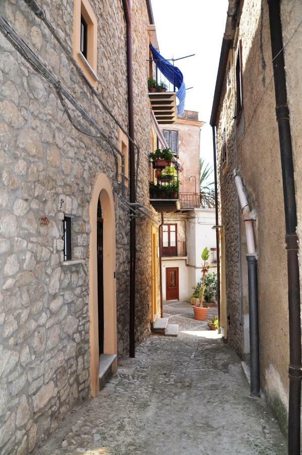 Villetta In Centro Storico Caccamo Exteriör bild