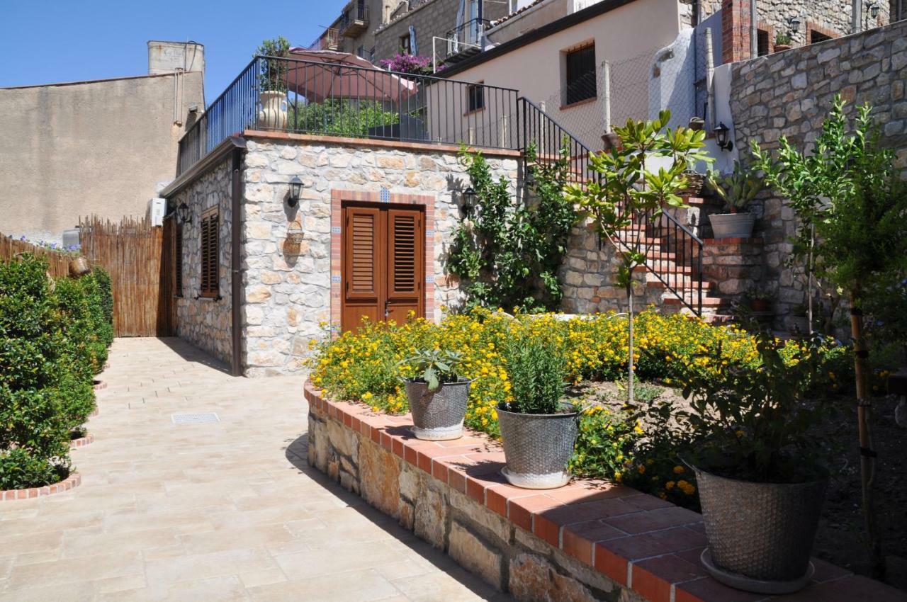 Villetta In Centro Storico Caccamo Exteriör bild