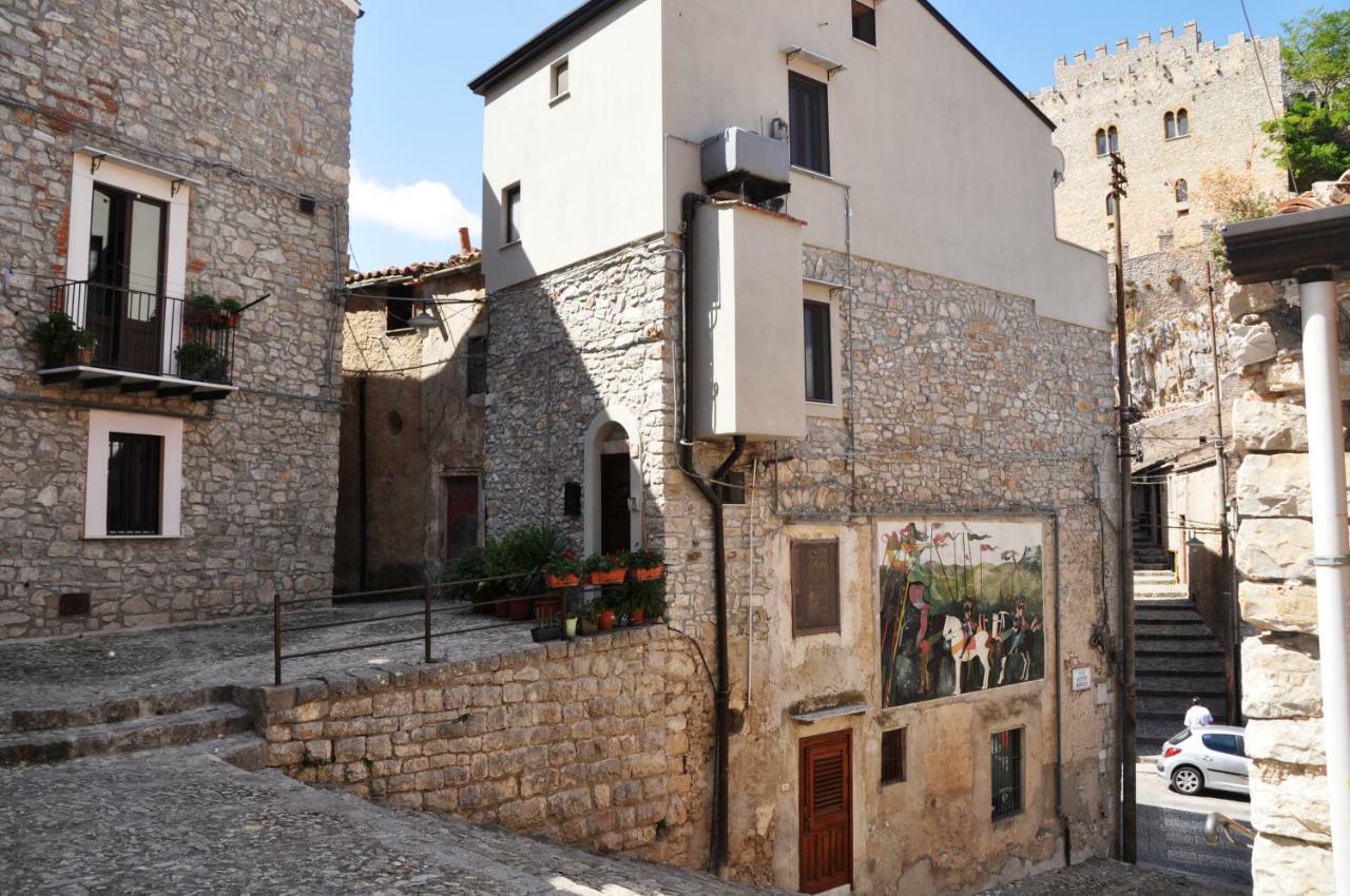 Villetta In Centro Storico Caccamo Exteriör bild